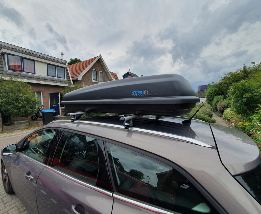 Dakkoffer PerfectFit 500 Liter + dakdragers Mini Cooper (F55-F56) vanaf 2014 voor gesloten dakrail