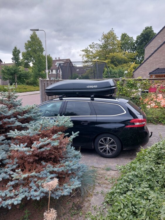 Dakkoffer Farad Marlin 680 Zwart mat 680 liter grootste van NL