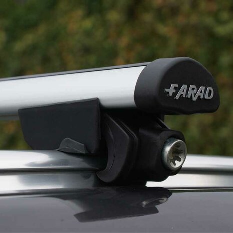 Dakkoffer Farad Crub N18 430 Liter + dakdragers Ford Focus Sw stationwagon 2011 t/m 2018