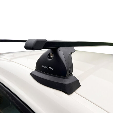 PerfectFit dakkoffer 440 liter + Nordrive dakdragers Citroen C4 5 deurs hatchback 01/2005 t/m 10/2010
