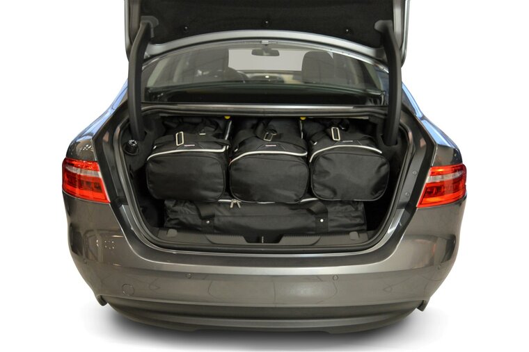 Carbags reistassenset Jaguar XE 4 deurs sedan vanaf 2015
